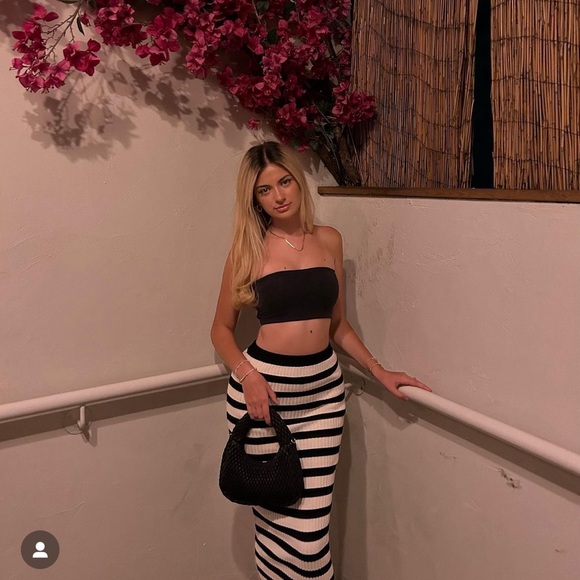 Black and white striped long skirt - Picture 1 of 2